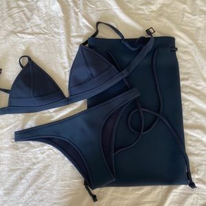 Navy triangle / triangl bathing suit